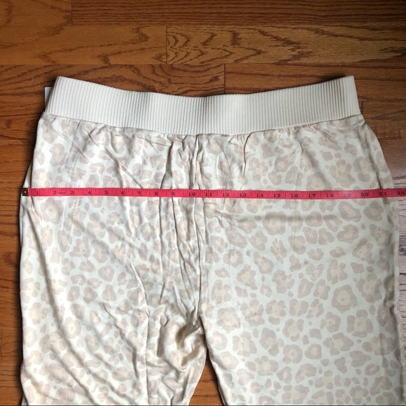NWT Splendid Joggers, Size XL, Light Beige with Leopard Print - Picture 10 of 13